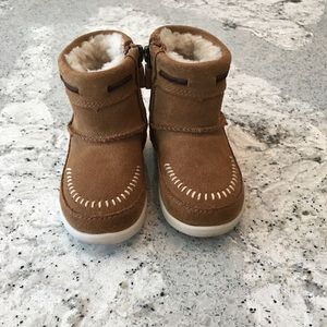 Toddler size 6 ugg boots